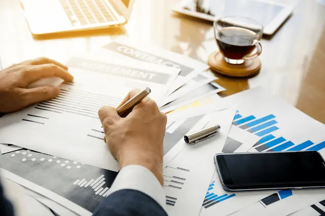 Overcoming Cash Flow Challenges with PO Finance